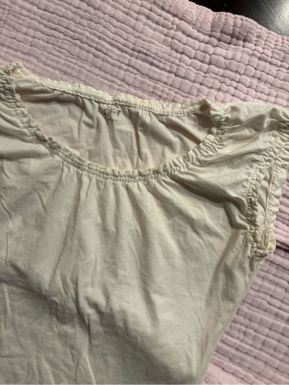 LOFT Ruffle Sleeve Top - Picture 3 of 4
